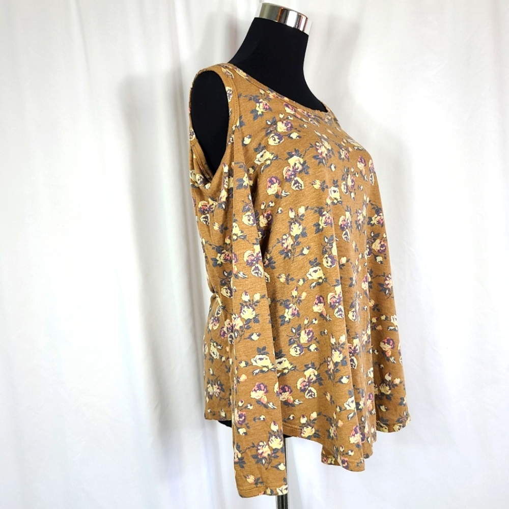 OPEN SHOULDER LONG SLEEVE BLOUSE - Picture 3 of 6